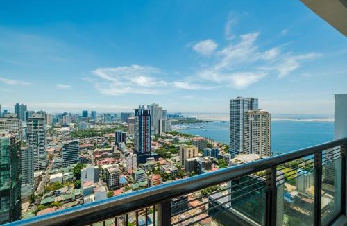 Ermita Night District Apartment | Manila Skyline Haven - 40th Floor Panoramic View