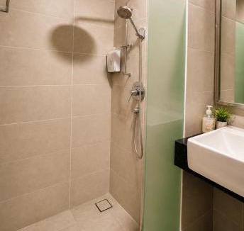 Downtown George Town Apartment | Family Stay for 7 - Walk to Food Paradise - City View