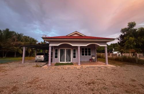 Batu Kikir House | LOT 1423 Homestay Lonek-Batu Kikir