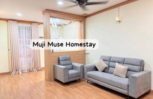 Gua Musang House | Muji Muse Homestay, 3 AIRCOND ROOMS