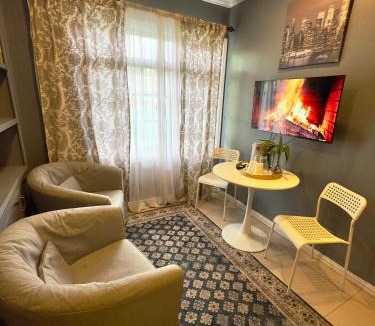 Baguio House | Apolonia Transient House- The Blue Room