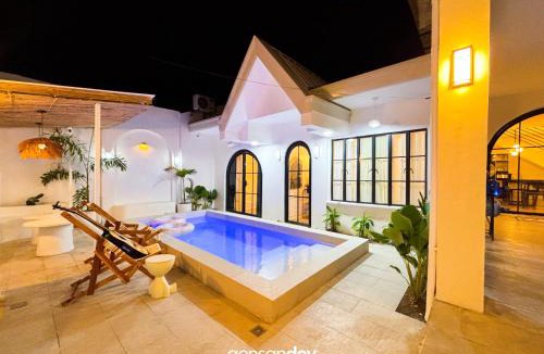 General Santos House | White Villa