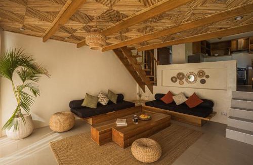 Oslob Villa | Native Villa with Pool at Kalumo Lodge
