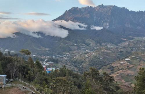 Kundasang House | Alawa D' Kundasang Campsite, Glamping & Family Room