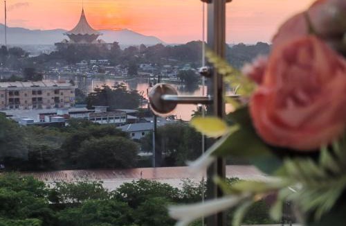 Kuching Apartment | Kuching City Center Riverine Apartment With Balcony and Nice View