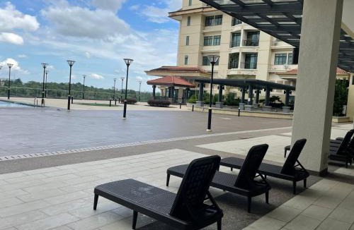 Kuching Apartment | Kuching City Center Riverine Apartment With Balcony and Nice View