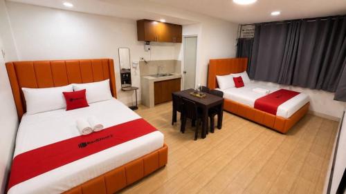 Tarlac Hotel | RedDoorz at Staycation Rooms Tibag Tarlac City
