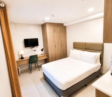Bangkal Hotel | Milton Hotel Makati