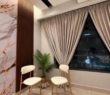 Bukit Jalil Apartment | Apartment in Seri Kembangan - Near MRT, Pool & Free Parking