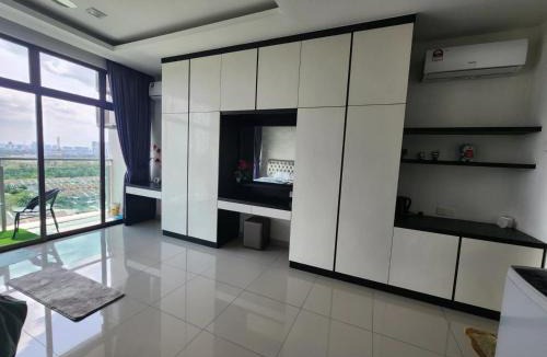 Taman Mount Austin Apartment | 13A-Mount Austin Palazio Studio