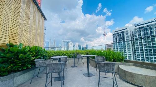 Kuala Lumpur City Centre Apartment | Majestic Residence square view KL
