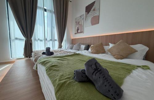 Jasin Villa | Malacca ayer keroh villa 2storey ,16pax ktv pool & pool table melaka