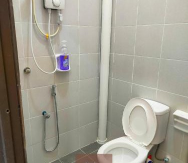 Kulim House | HAZZ Homestay Seri Mahkota 3BR Aircond