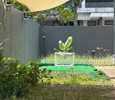 Dengkil House | Peaceful Semi-Detached Retreat for Family