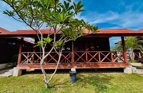 Kawasan Perindustrian Chendering Resort | Qurata Riverside Resort