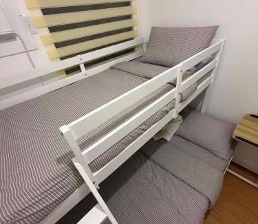 Batangas City Apartment | Urban Deca Suites - Batangas - Free Parking - Wi-fi - Netflix - 2 Bedroom - Near ALL - Cozy up to 5 pax
