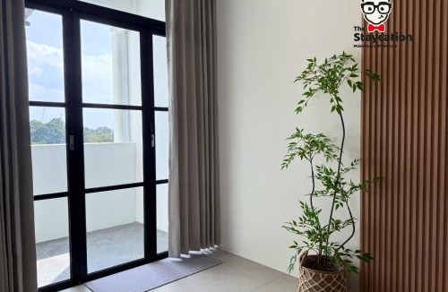 Kota Samarahan Apartment | Staycation Homestay 90 D'Millenia near Unimas