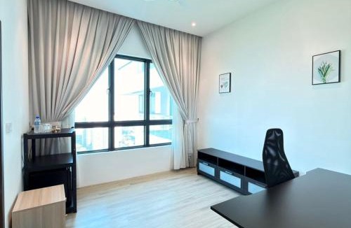 Bandar Baru Permas Jaya Apartment | Marina View Resort - Twin Bed Room