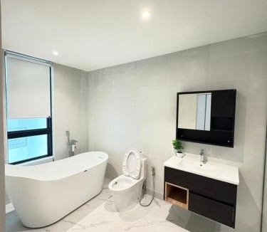 Bandar Baru Permas Jaya Apartment | Marina View Resort - Family Studio