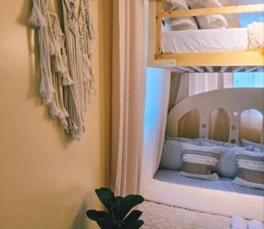 Balibago Apartment | El Nissi Staycation, THE BOHEMIAN SUITE, Enchanted Kingdom