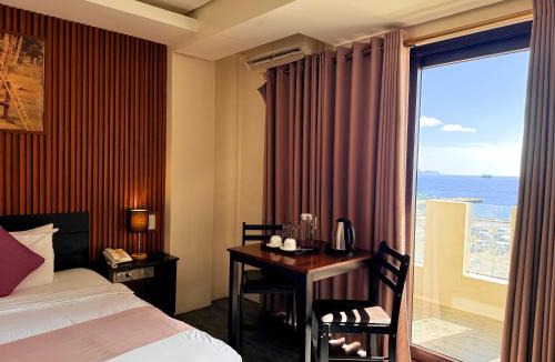 Caticlan Hotel | Navarro Hotel