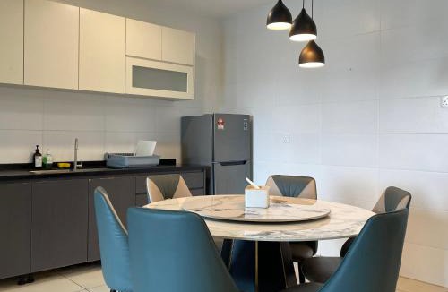 Ampang Apartment | CLASSY SUITE's R E I Z Z RESIDENCE