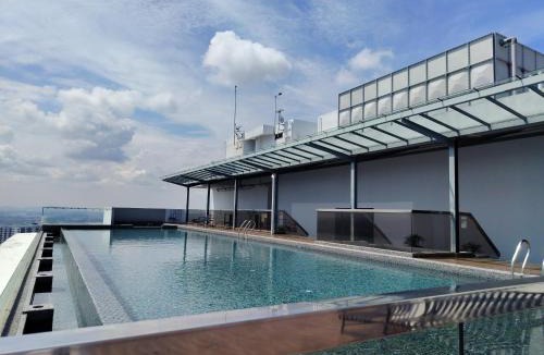 Malacca City Apartment | Infinity Pool Seaview Malacca 2-6 pax 5minJonker