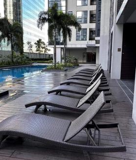 Bagumbayan Apartment | Eastwood QC 2BR Condo Walk to Mall Cafés & Dining