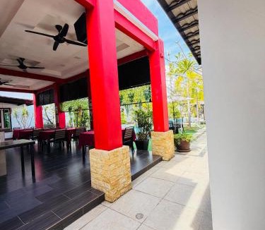 Kuala Teriang Hotel | Villa Abadi Resort VAR