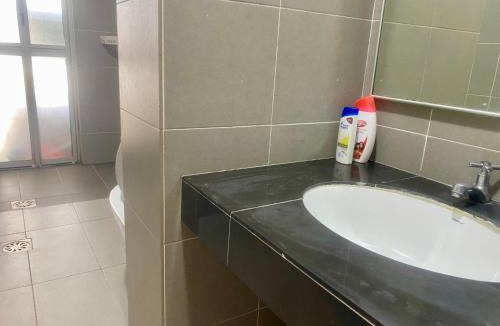 Kuala Lumpur City Centre Hostel | KLCC View Budget Stay