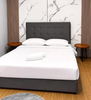 Victoria Hotel | Neela House