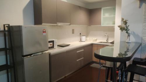 Chow Kit Apartment | Regalia Prime Service Suites InfinityPool