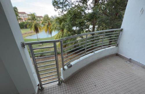 Kampung Meraga Beris Apartment | Tiktoki Apartment 15C Kijal