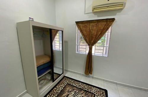 Jasin Apartment | RaRo Homestay