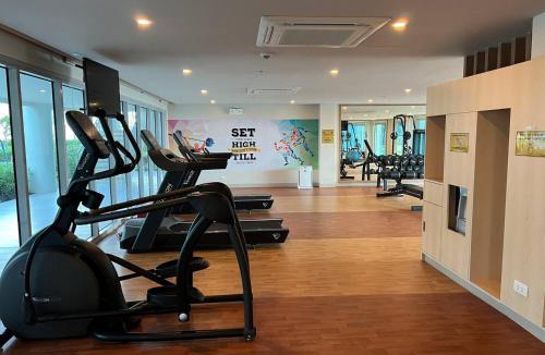 Tambo Apartment | Modern Condo next to Okada Manila near MOA and Airport