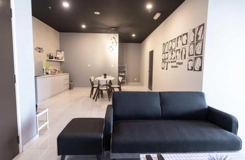 Kampung Sepuluh Apartment | Spacious 3 Bedrooms by Cozy Home