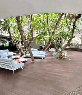 Maribago Apartment | Resort Living 1BR Corner Apartment with Balcony