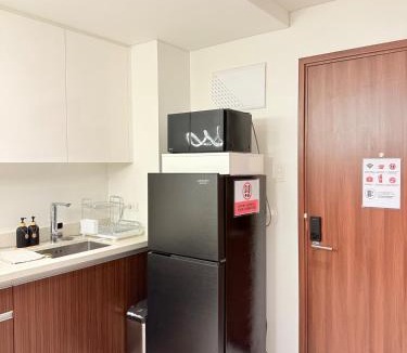 Maribago Apartment | Resort Living 1BR Corner Apartment with Balcony