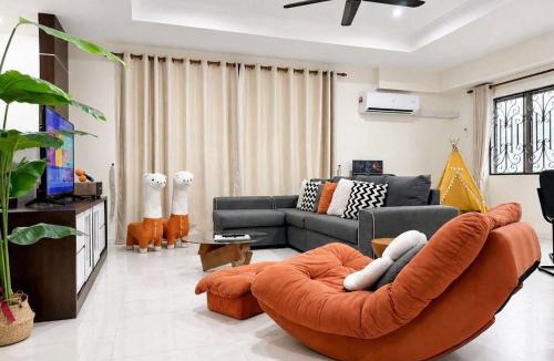 Ipoh Villa | i Homes V1 Semi-D 5min to Ipoh Town 5R5B 19pax Karaoke Big Group Stay
