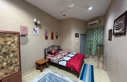 Kampong Baharu House | Labis Homestay Afina