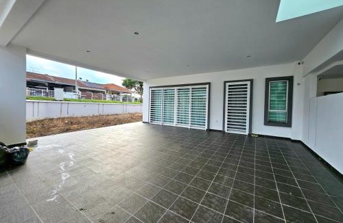Mantin House | NEW Mantin 2 Storey Homestay 4R4B 19 people