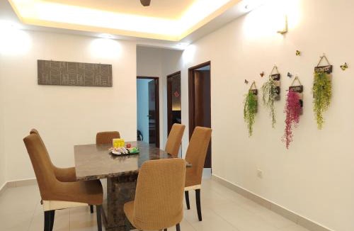 Taman Desa Tebrau Apartment | Maison Inn - Affordable Sleeps 6 to 13 near Tebrau AEON & Toppen