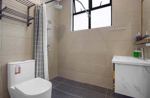 Kuala Lumpur City Centre Apartment | Luxe 3BR Skyline Retreat Walk2KLCC MRT Station