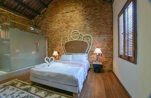 Kampung Jawa House | The Old Brick House by Melaka River in Jonker Area
