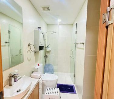 Bago Bantay Apartment | Chris&Bryce's Place
