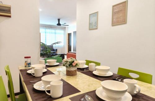 Richmond Hill Apartment | Eden 8pax 3Rooms apartment near Kuching Airport