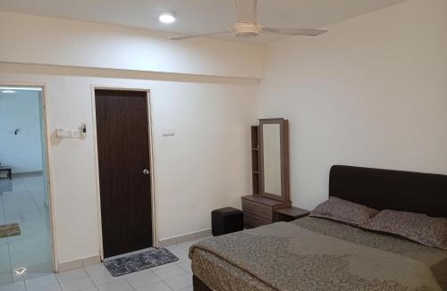 Central Seberang Perai Apartment | Seberang Jaya Family Pool Homestay Near Hospital 3 Bedroom Aircond 2 Bathroom & Family Room Aircond