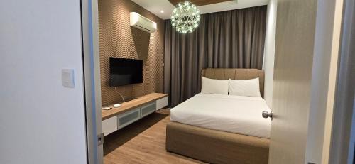 Kuantan Apartment | Seafront Villa at Swiss Garden Resort Residences, Kuantan -16pax