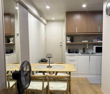 Davao Hotel | 1413 Home Suites Arezzo Place Davao