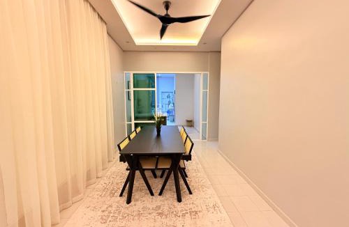 Kampong Pulau Kandis House | Adam Luxe Homestay Tapah